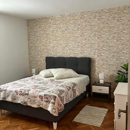Apartman Natali Върсар Екстериор снимка