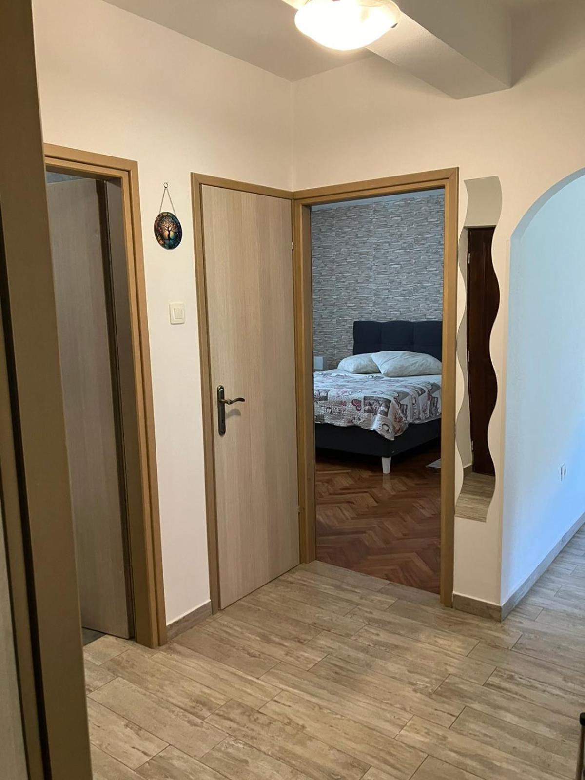 Apartman Natali Върсар Екстериор снимка