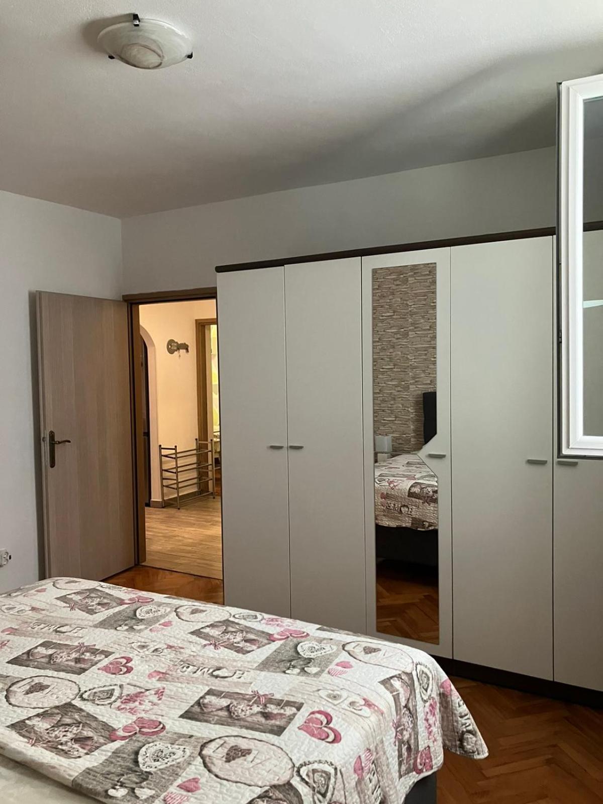 Apartman Natali Върсар Екстериор снимка
