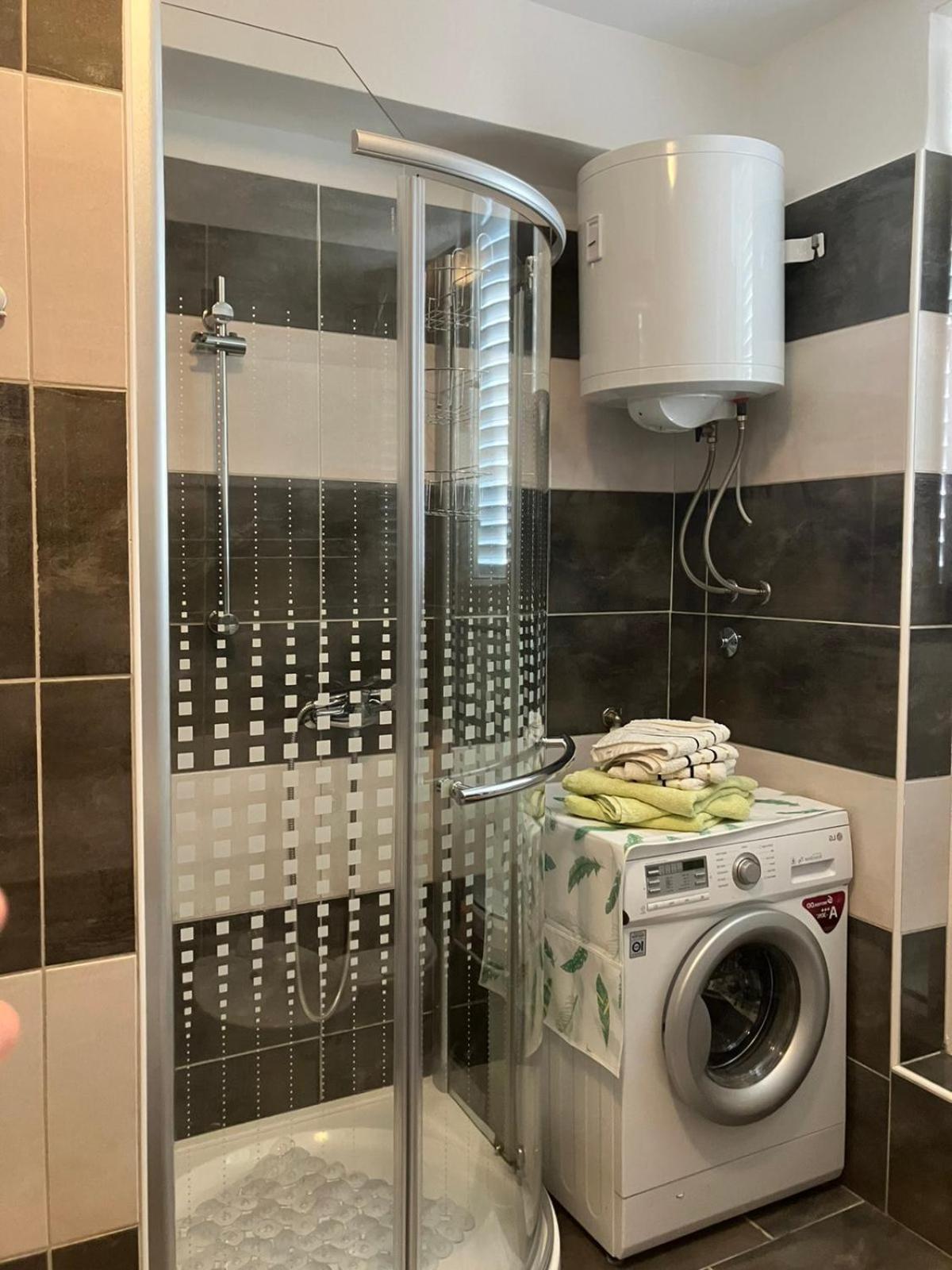 Apartman Natali Върсар Екстериор снимка