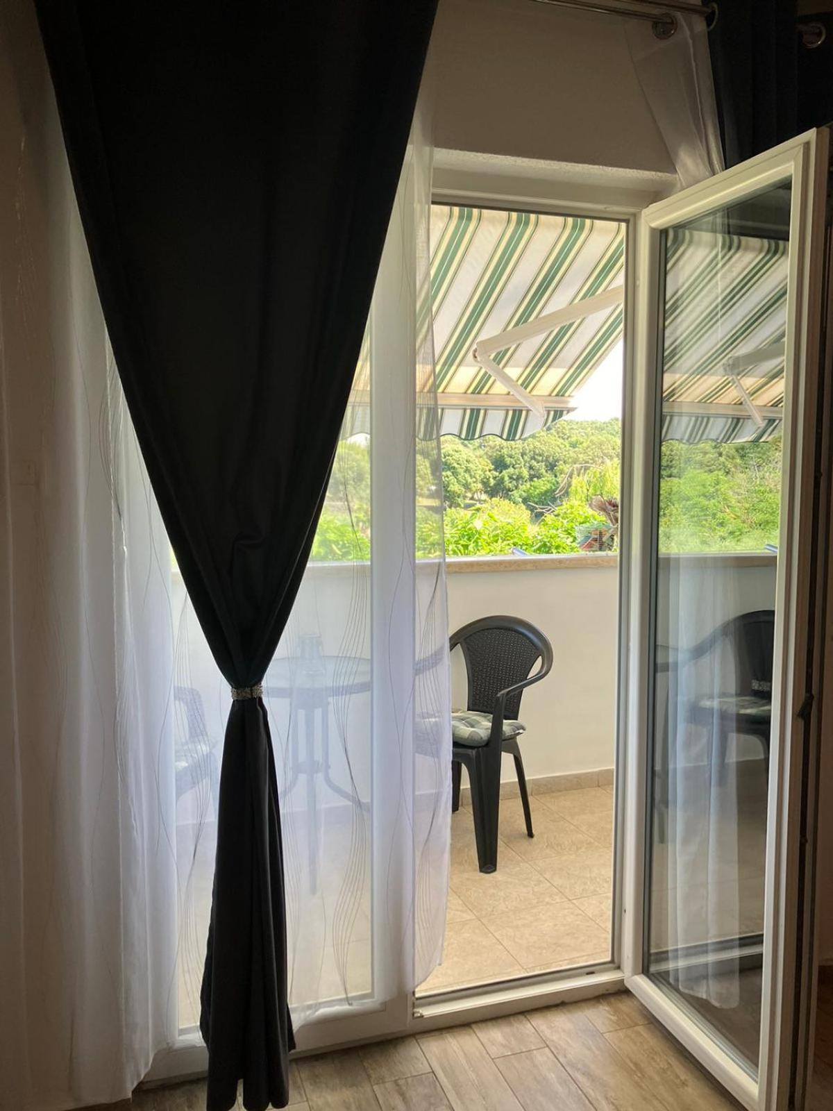 Apartman Natali Върсар Екстериор снимка